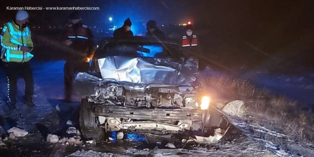 Kayseri'de Otomobil Tırla Çarpıştı 3 Kişi Yaralandı