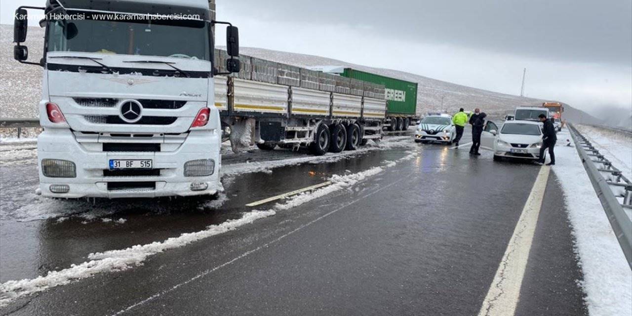 Niğde - Adana Otoyolunda Zincirleme Trafik Kazası