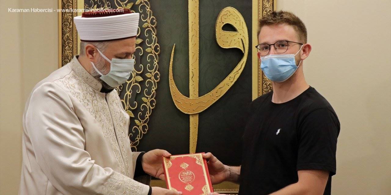 Alman Genç, Arkadaşının Babaannesinden Etkilenip Müslüman Oldu