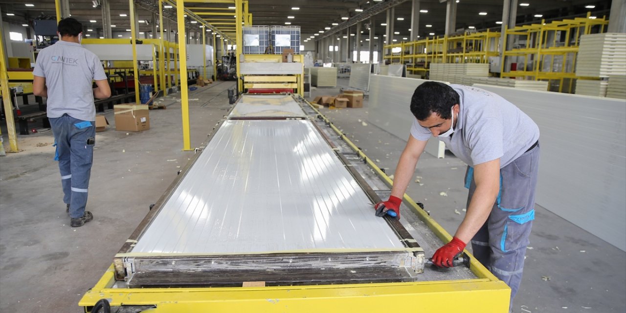 İşveren Ve İşçi Arasındaki "Güçlü Bağ" Yanan Fabrikayı Yeniden Ayağa Kaldırdı