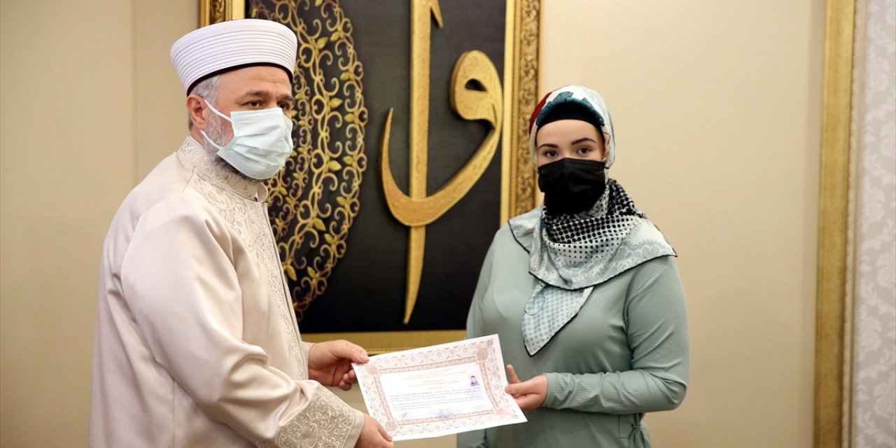 Gördüğü Rüyadan Etkilenen Alman Genç Kız, Müslüman Oldu