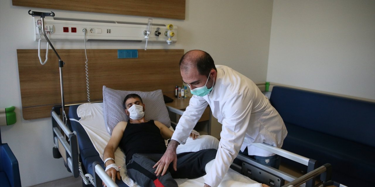 Eskişehir'de 4. Kattan Düşen İnşaat İşçisi Tedaviye Alındığı Şehir Hastanesinde Hayata Tutundu