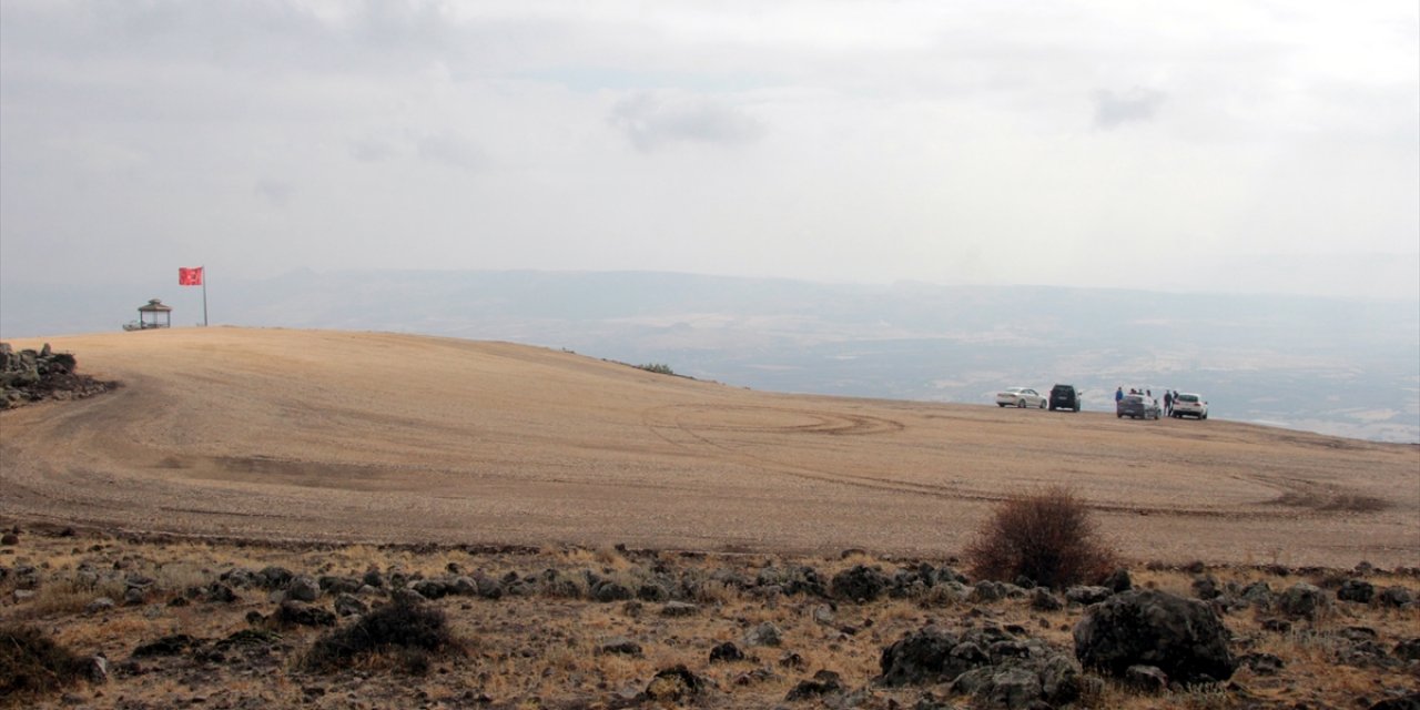Yamaç Paraşütü Sezon Açılışı Hava Muhalefeti Nedeniyle Ertelendi