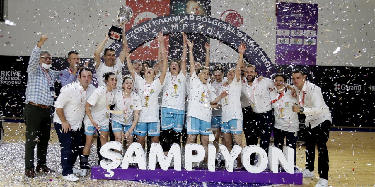 Tarsus Belediyesi Kadın Basketbol Takımı Şampiyon Oldu
