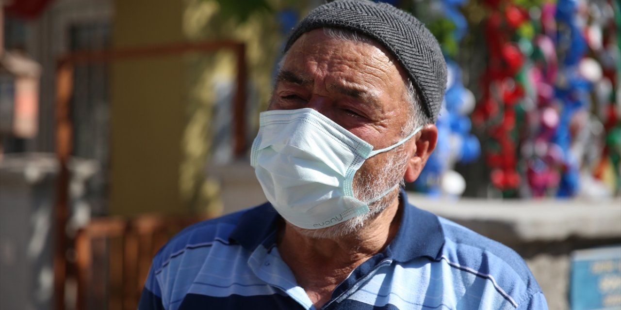Eskişehir'de Dede İle Torununun Engellilere Tekerlekli Sandalye Yardımı İçin Topladığı Mavi Kapaklar Çalındı
