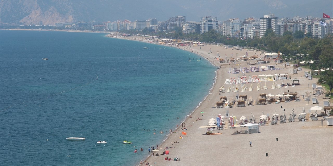 Turizmin Başkenti Antalya İle Muğla'da Sokağa Çıkma Kısıtlaması Nedeniyle Sessizlik Hakim