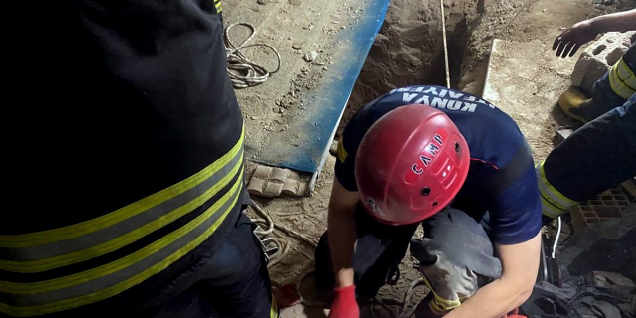 Konya'da 3 Katlı Binanın Bodrumundaki Kuyuda Göçük Oluştu