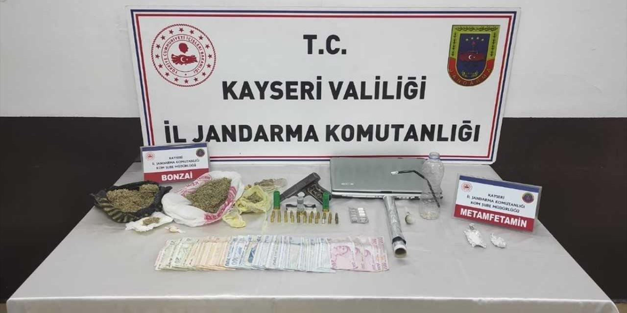 Kayseri'de Uyuşturucu Operasyonunda 2 Şüpheli Yakalandı