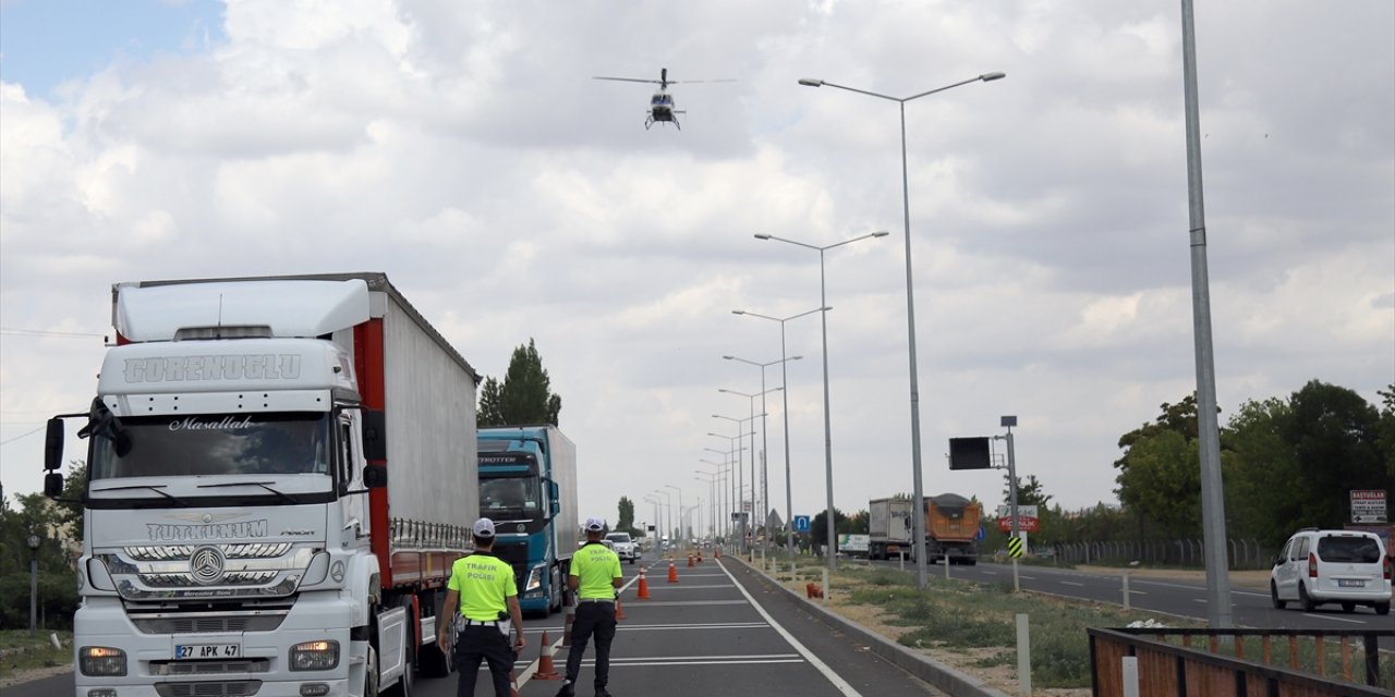 Aksaray'da Helikopterli Trafik Denetiminde 29 Sürücüye Ceza Kesildi