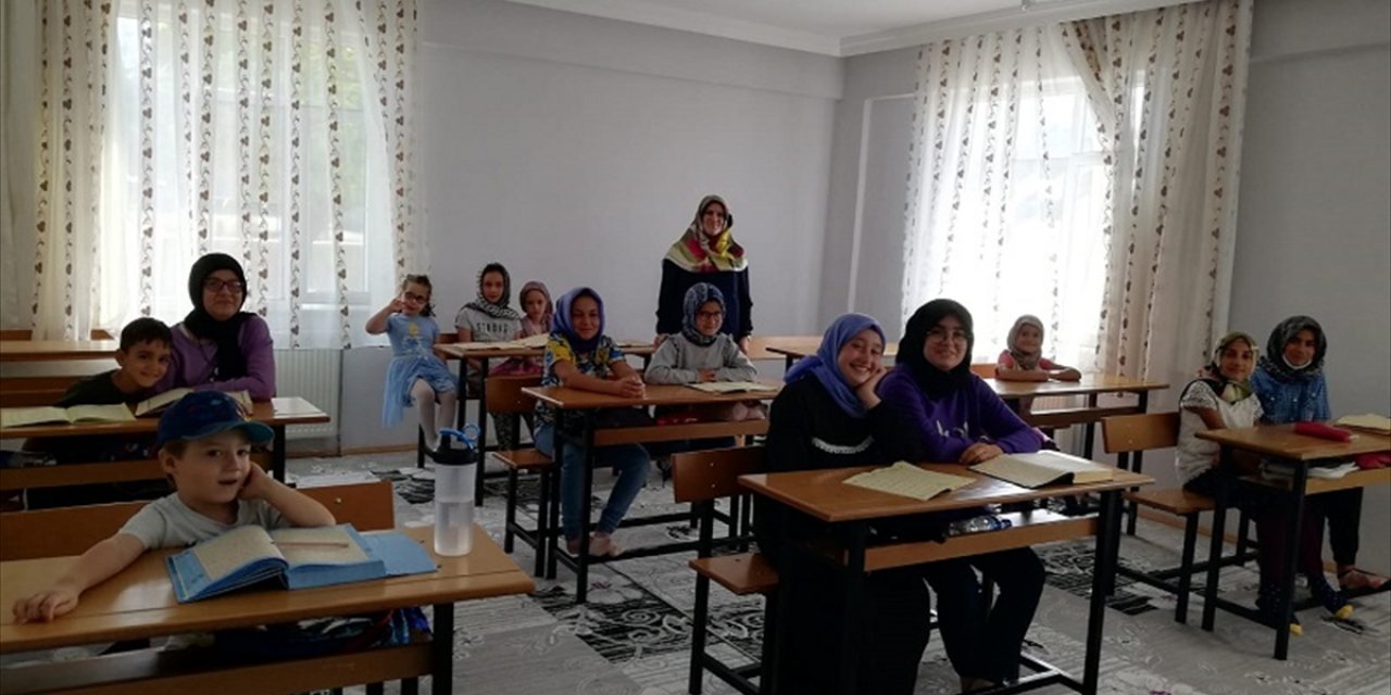 Yalıhüyük’te Yaz Kur'an Kurslarına Talep Arttı