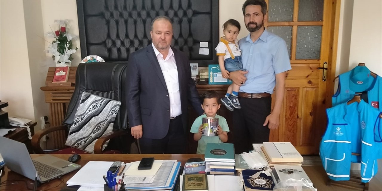 Bünyan'da 5 Yaşındaki Yusuf, Kumbarasını Suriyeli Çocuklar İçin Bağışladı