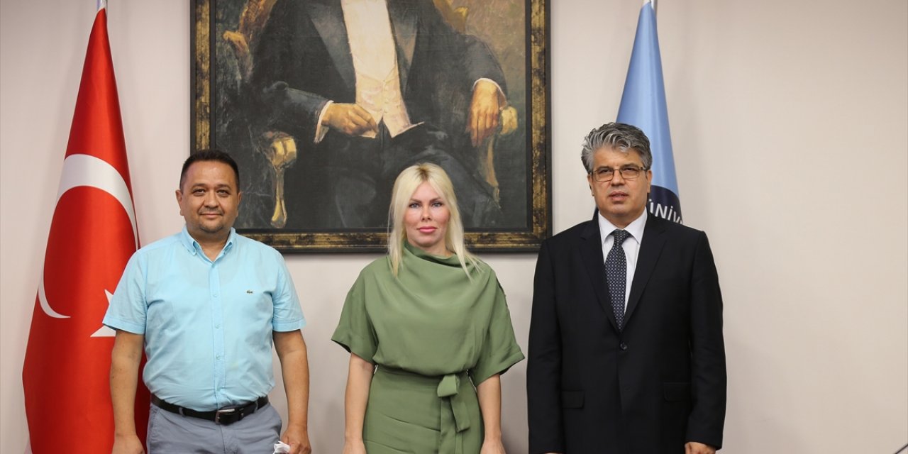 Akdeniz Üniversitesinde Yeni Aşı, İlaç Ve Kanser Araştırmalarına Altyapı Oluşturacak Projeler Tanıtıldı