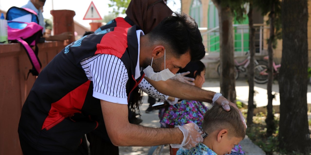 Aksaray'da "sosyal Mağaza Otobüsü" Kurban Bayramı Öncesinde Çocukları Sevindiriyor