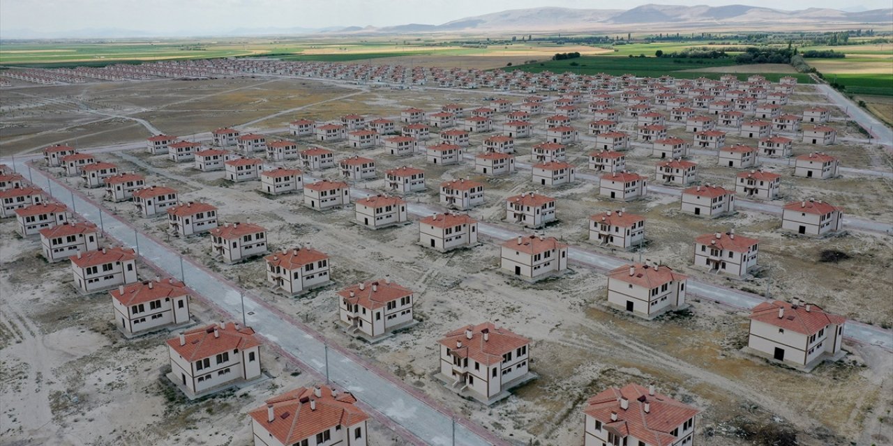 Dedemli Mahallesi'nin Yeni Yerleşkesinde Yol Çalışmaları Tamamladı