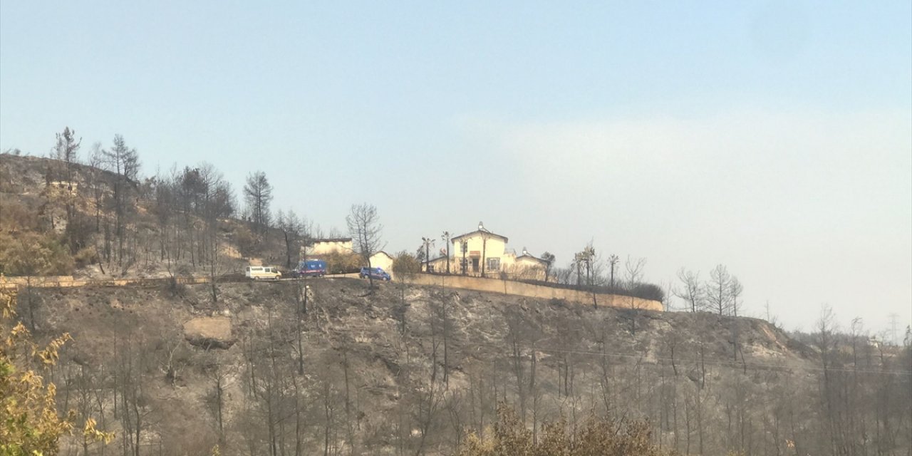 Manavgat'taki Orman Yangınında Hasar Gören Evde Çiftin Cansız Bedenleri Bulundu