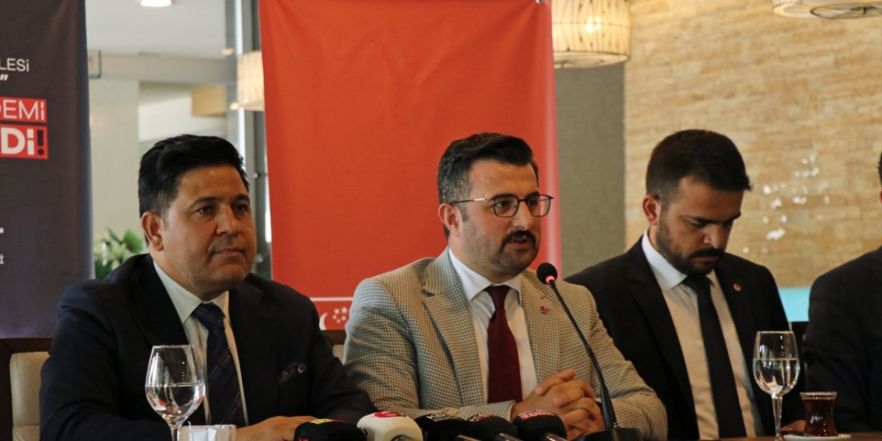 Saadet Partisi Genel Başkan Yardımcısı Kaya, Kayseri'de Gazetecilerle Bir Araya Geldi