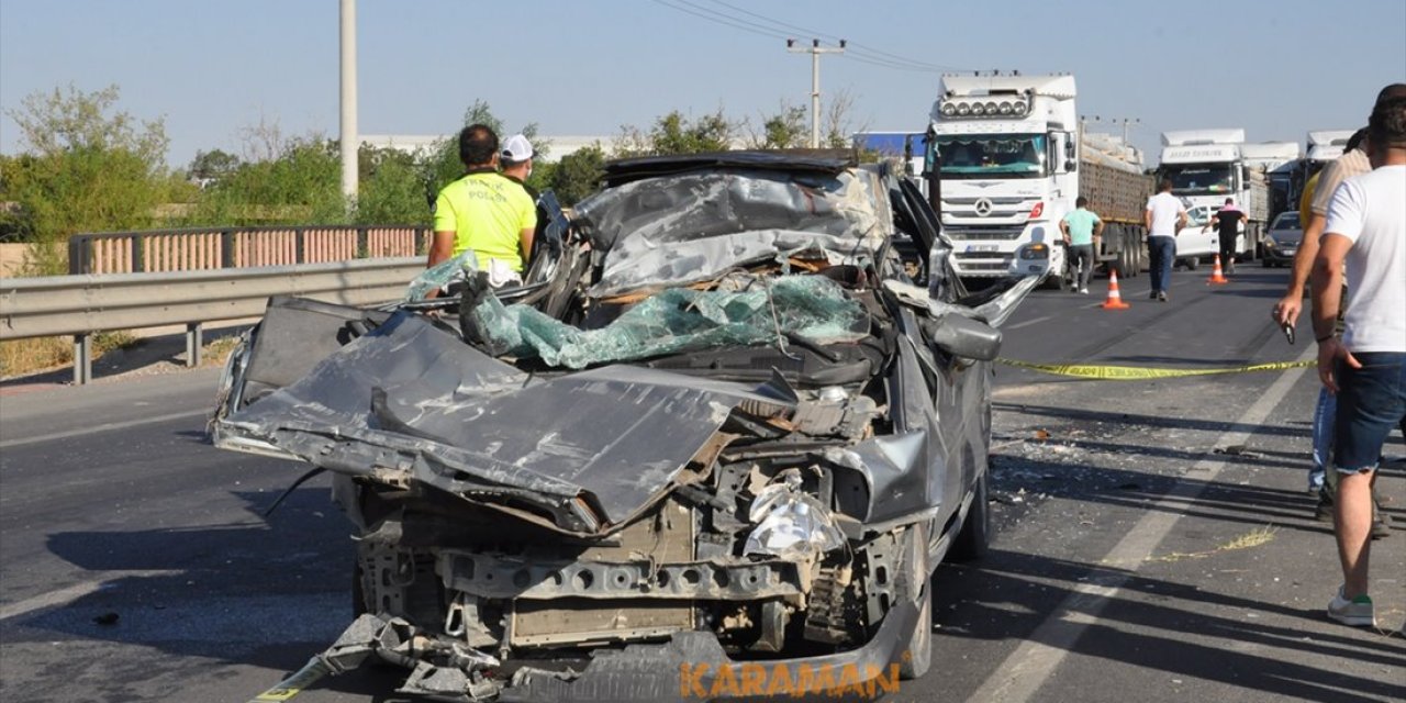Konya'da Otomobil Tıra Çarptı: Bir Ölü