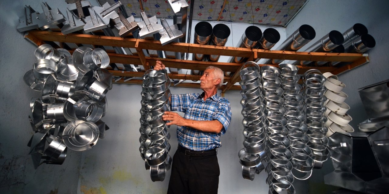 Konyalı Teneke Ustası, Ata Mirası Mesleğini Ömrünce Sürdürmek İstiyor