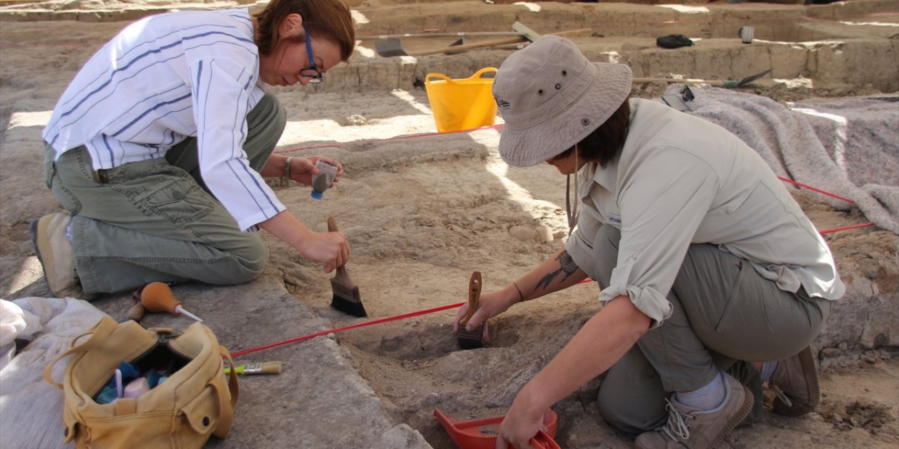 Çatalhöyük 9 Bin Yıl Öncesine Ait Yeni İzler Sunmaya Devam Ediyor