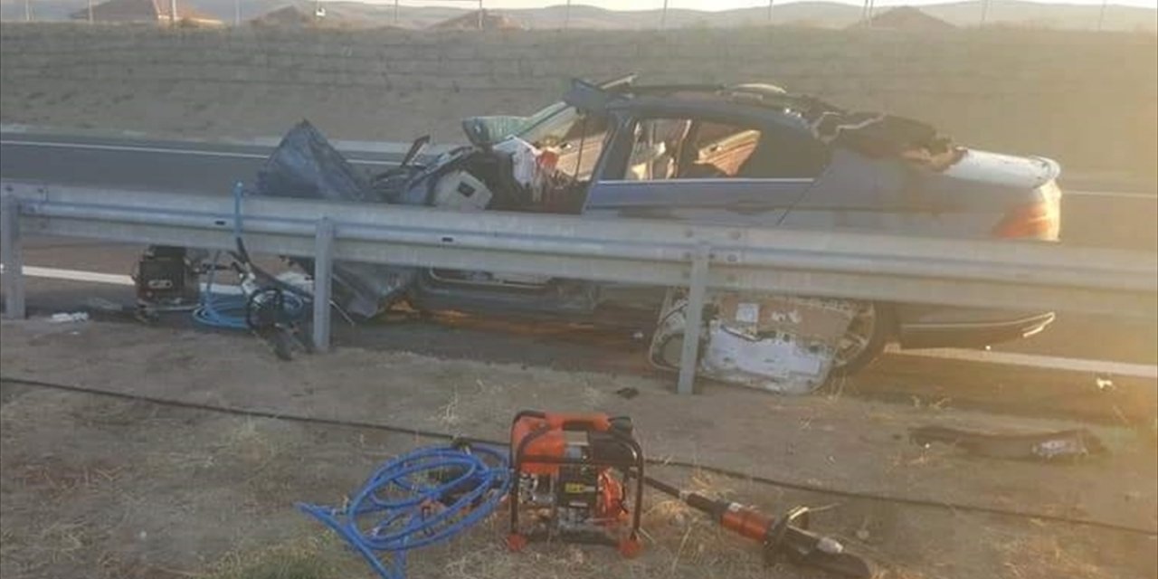 Aksaray'da Anne ve Oğlu Kazada Vefat Etti