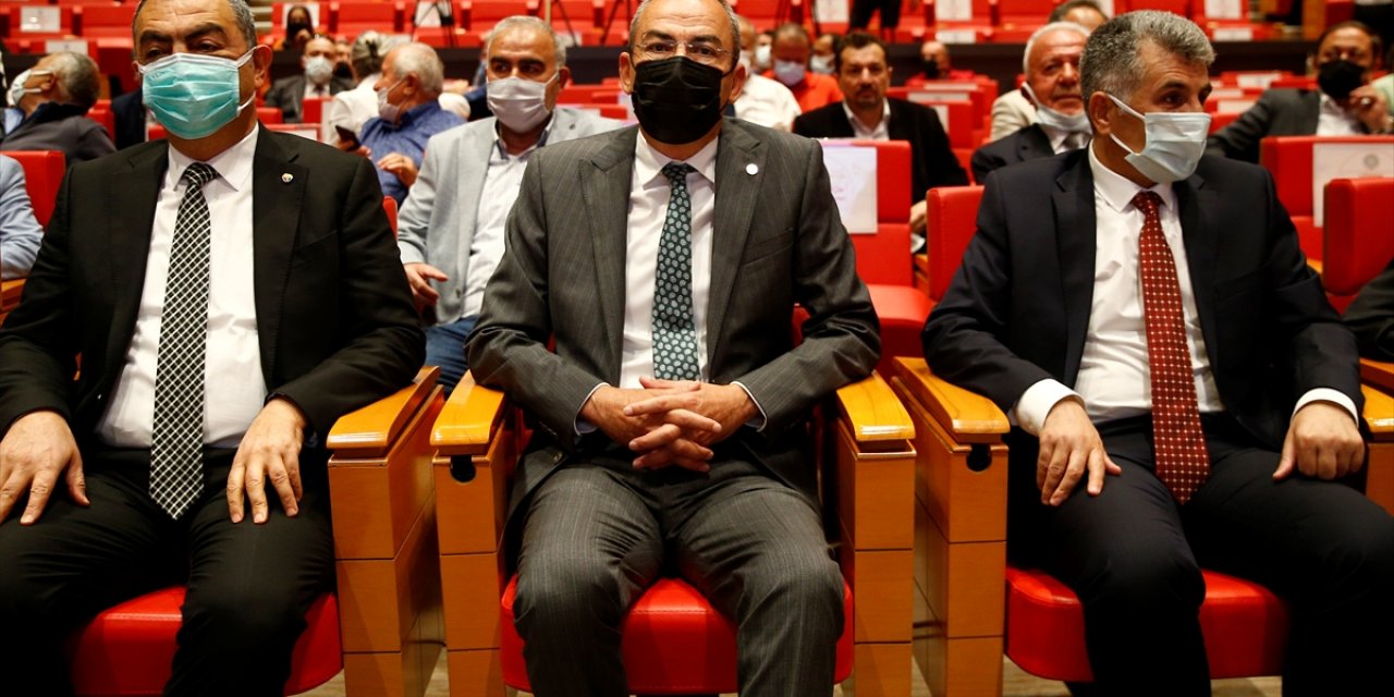 Yılın Ahisi Seçilen Özhamurkar'a Kaftan Giydirildi