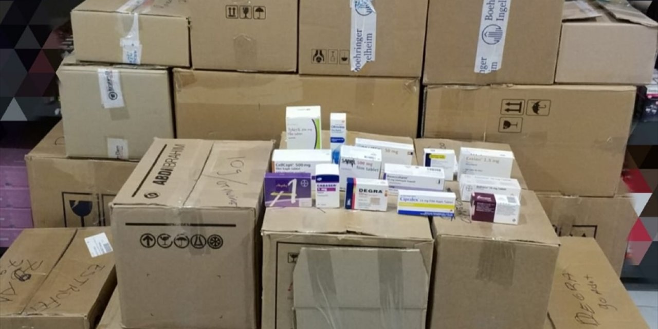 Antalya'da 7 Bin 482 Adet Kaçak İlaç Ele Geçirildi