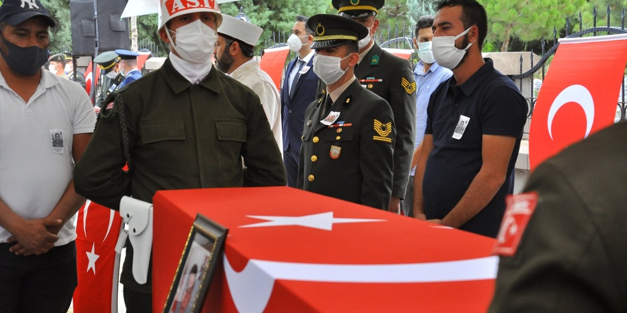 Şehit Piyade Sözleşmeli Er Ömer Faruk Erdem, Konya'da Son Yolculuğuna Uğurlandı