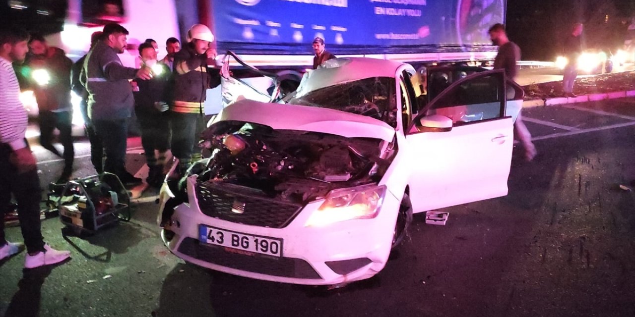 Konya'daki Trafik Kazasında 1 Kişi Öldü, 2 Kişi Yaralandı