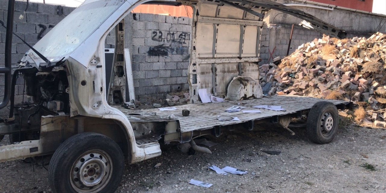 Mersin'de Hacizli Araçların Parçalarını Satan Şüpheli Yakalandı