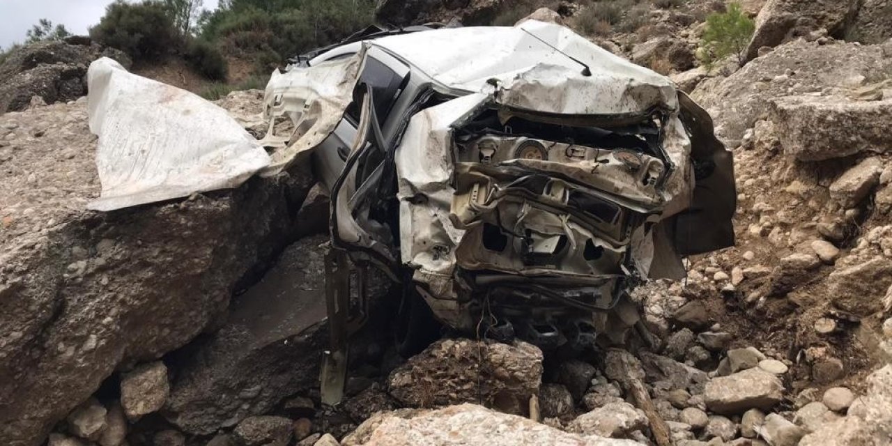 Kayıp Olarak Aranırken, Cesedi 500 Metrelik Uçurumda Bulunan Gencin Cenazesi Morgdan Alındı