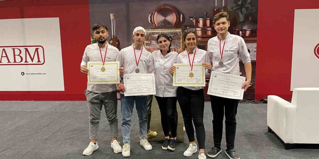 Alkü’ye 2 Altın 2 Gümüş Madalya