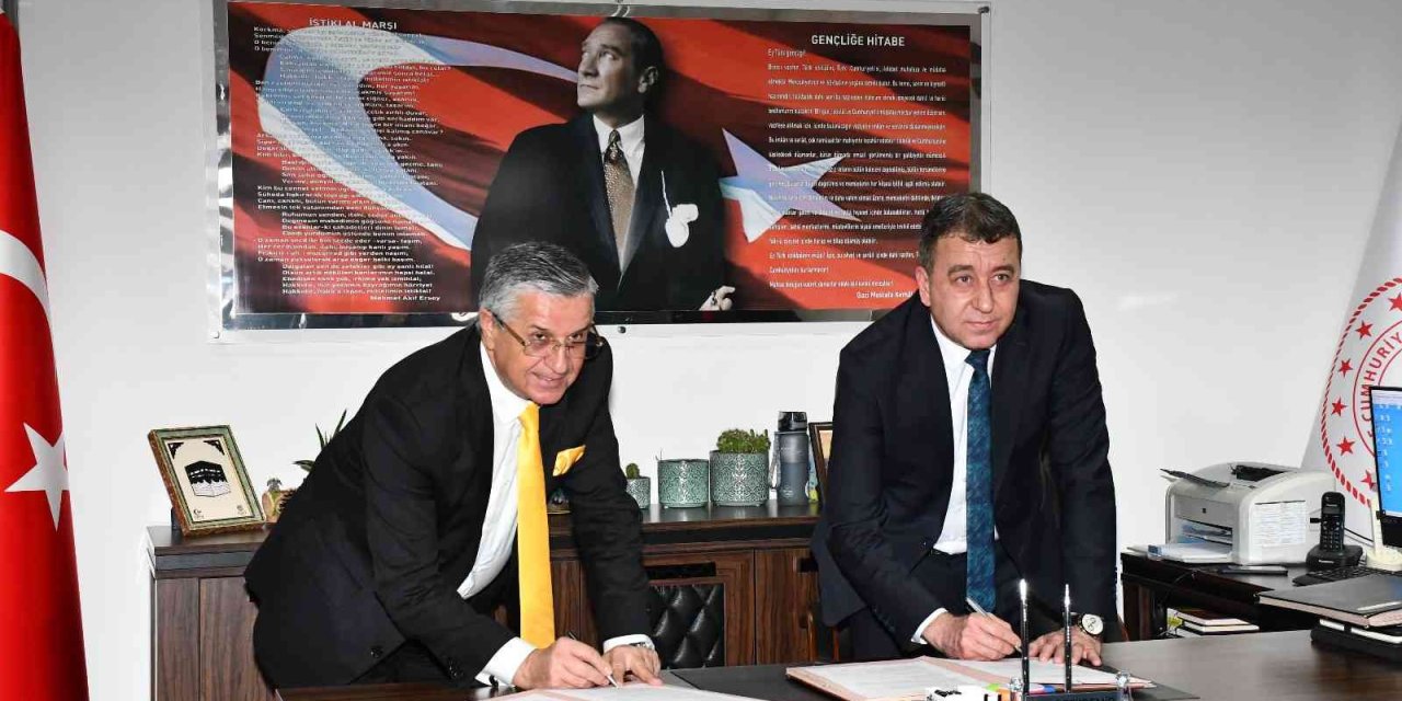 Kemer Belediyesi İle Milli Eğitim Müdürlüğü Arasında ‘hayat Boyu Öğrenme’ Protokolü
