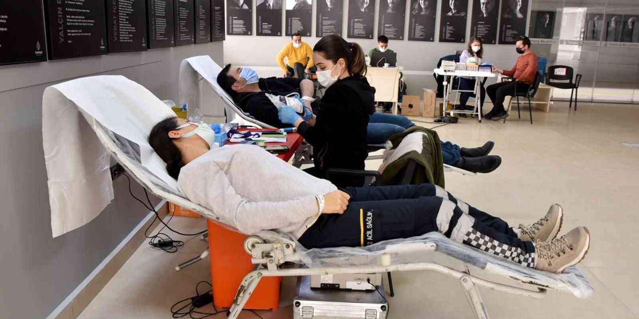 Tepebaşı’ndan Kızılay’a Bağış Desteği