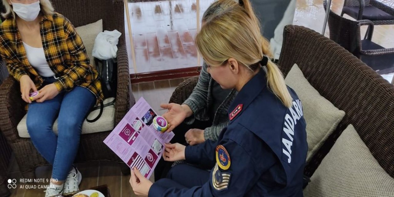 Jandarma, Şiddet Mağduru Kadınlarla Beraber