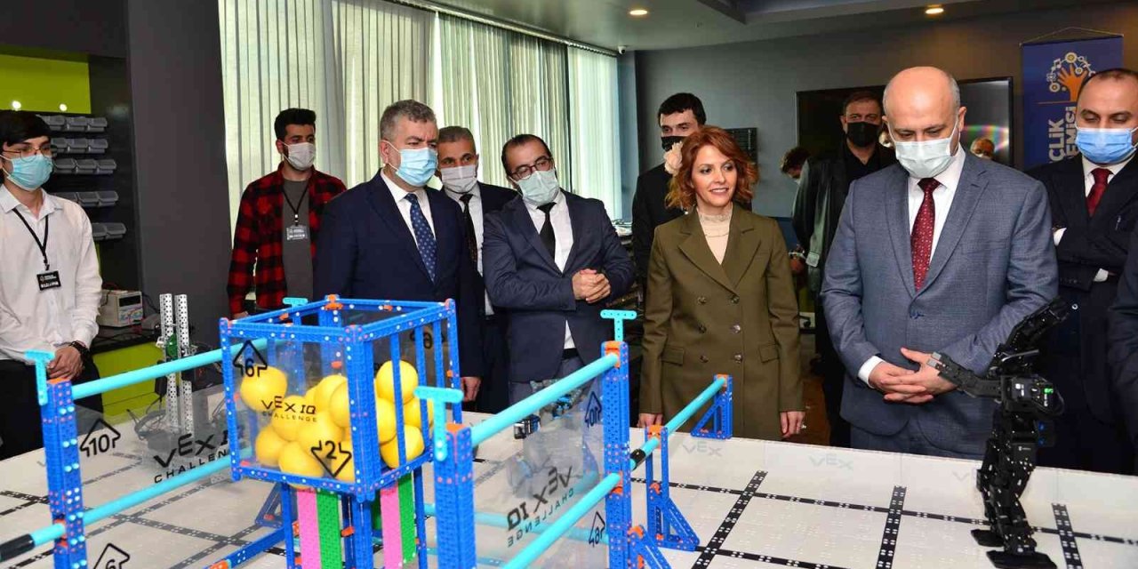 Meü Gençlik Akademisi Törenle Açıldı