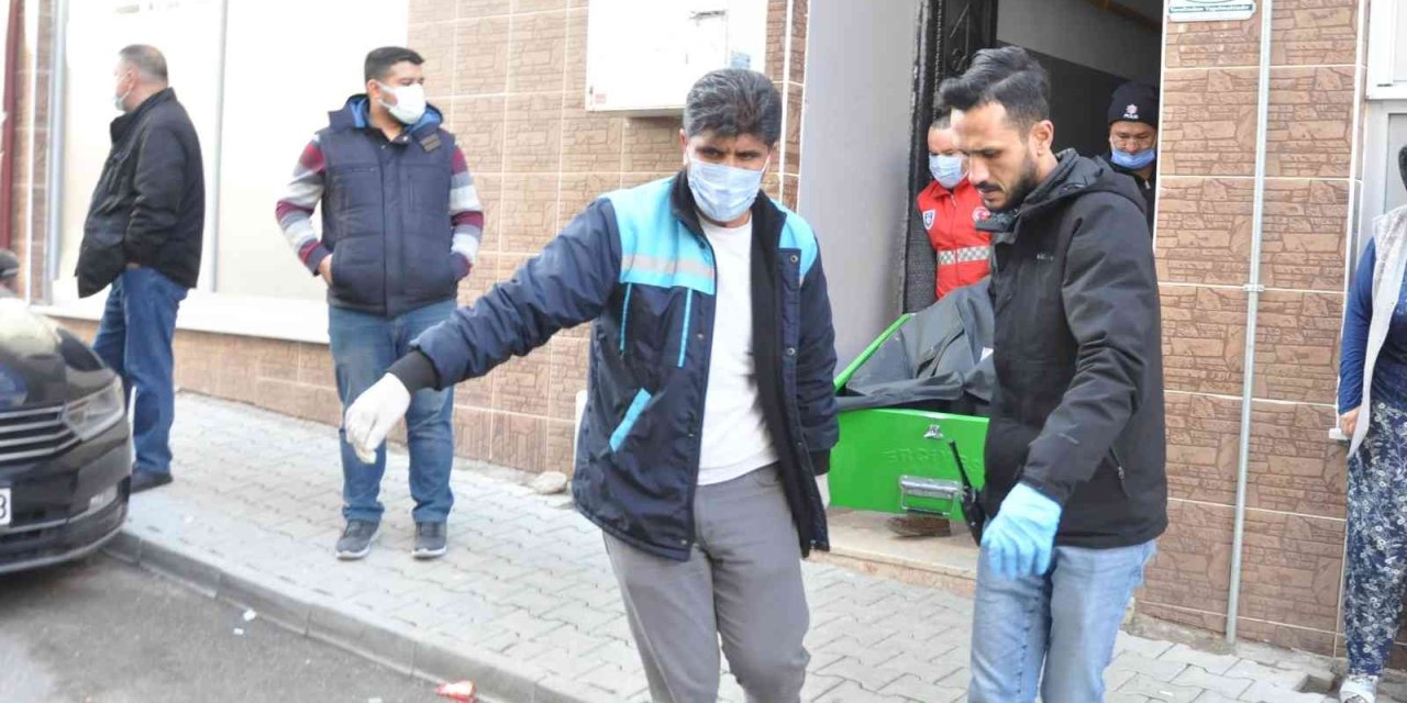 Karaman’da 32 Yaşındaki Şahıs Apartmanın Bahçesinde Ölü Bulundu