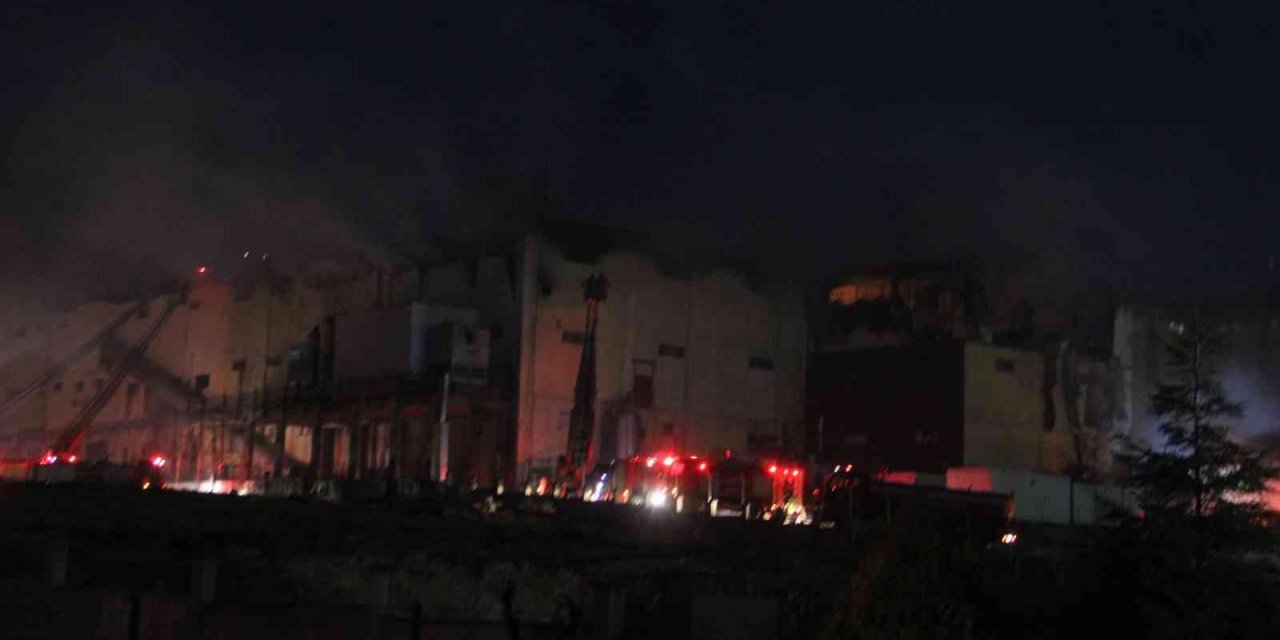 Karaman’da Fabrika Yangını Söndürüldü