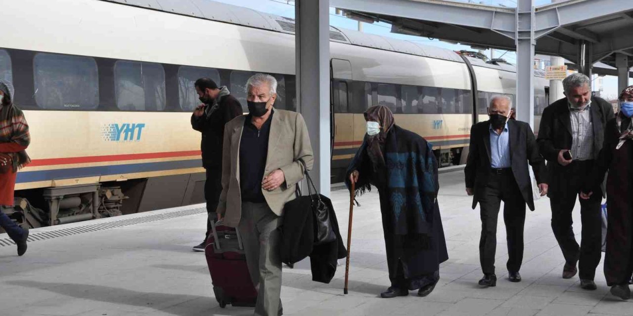 Karaman Yılların Acısını Hızlı Trenden Çıkartıyor