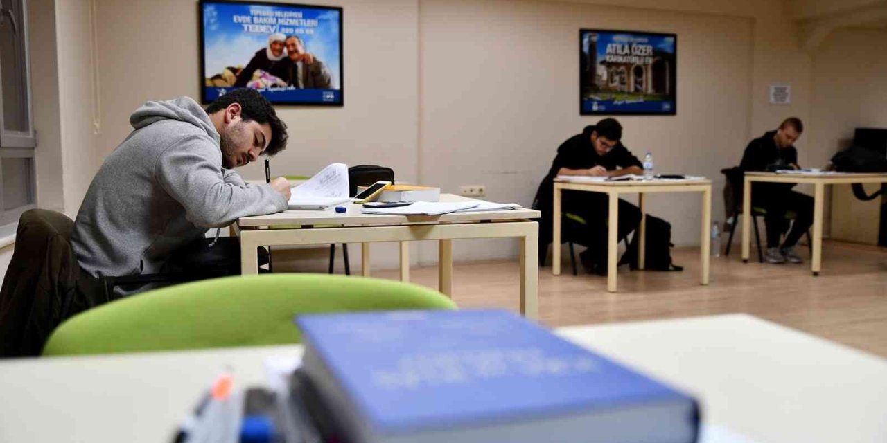 29 Ekim Gençlik Merkezi Öğrenciler İçin 24 Saat Açık