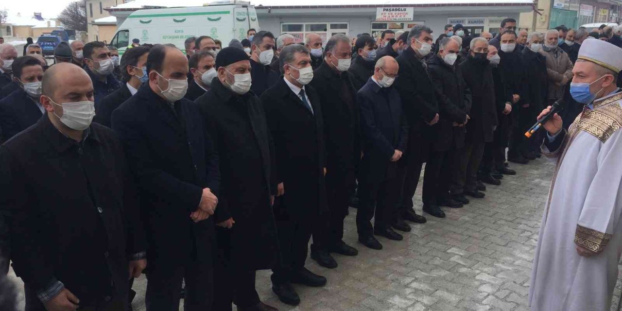 Bakan Koca’nın Vefat Eden Babaannesi Son Yolculuğuna Uğurlandı