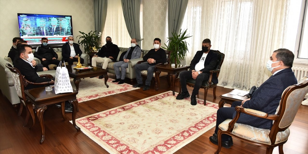 Karaman Futbol Kulübü'nün Yeni Yönetiminden Vali Işık'a Ziyaret