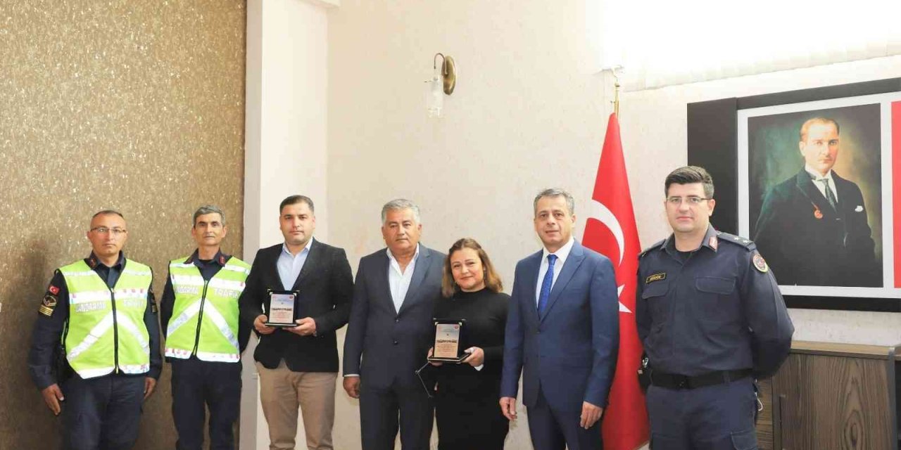 Antalya'da Güvenli Sürücülere Plaket