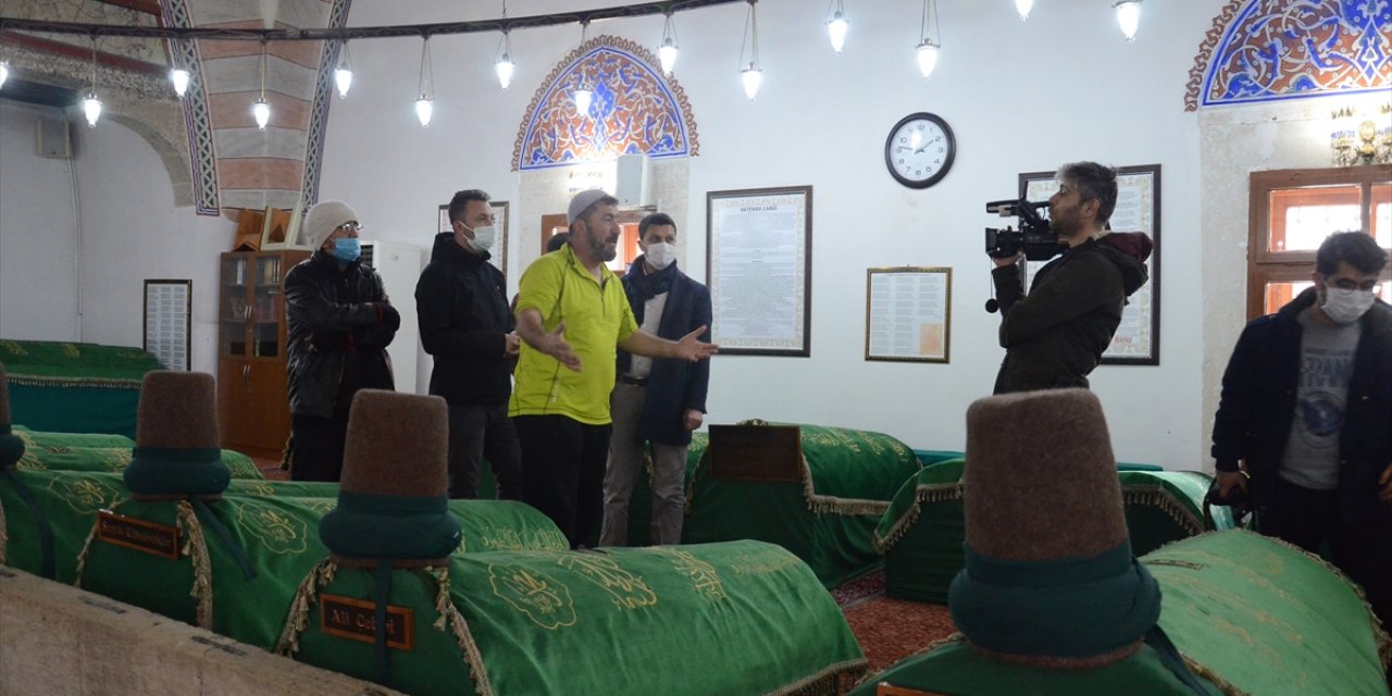 Hac Yolunda Mevlana'nın Şehrinden Annesinin Şehrine Geldi