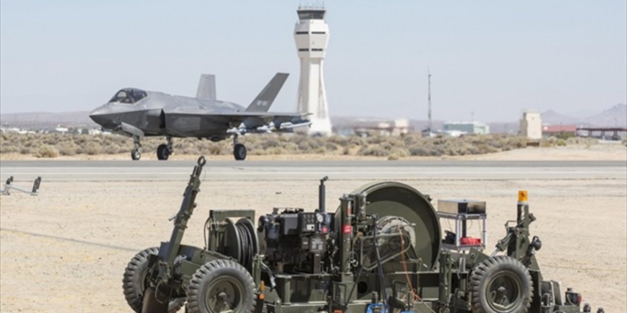 Türk Jetleri Yerli Motorla Piste Güvenle İniyor