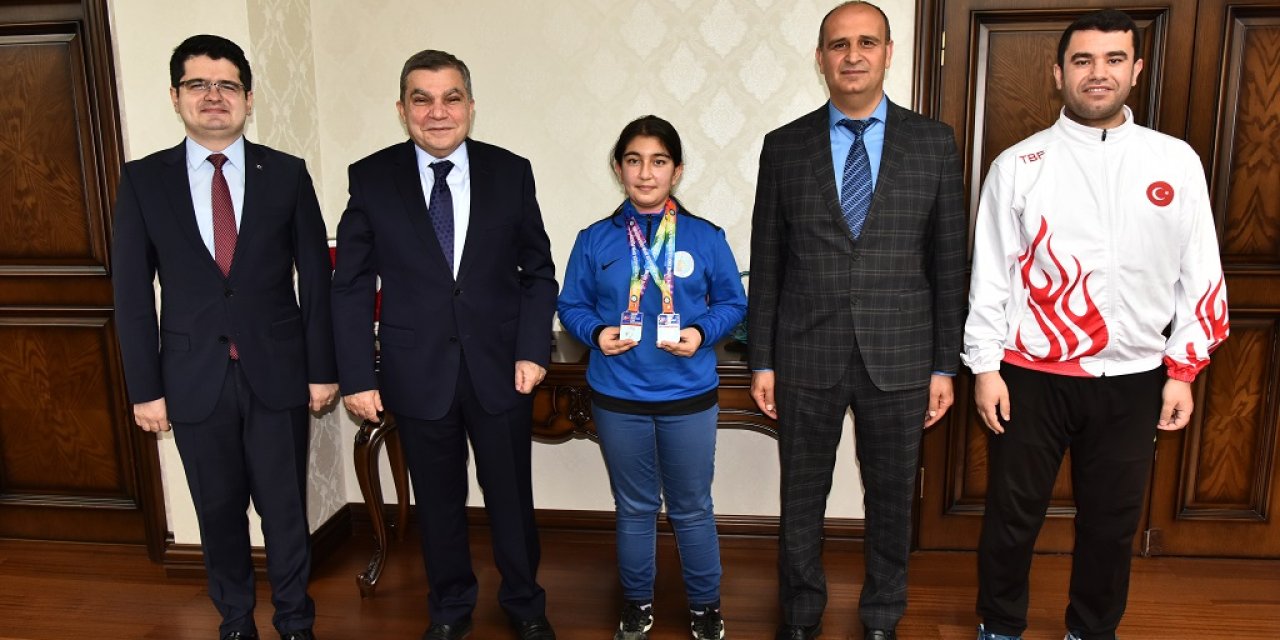 Karamanlı Sporcunun Altın Başarı