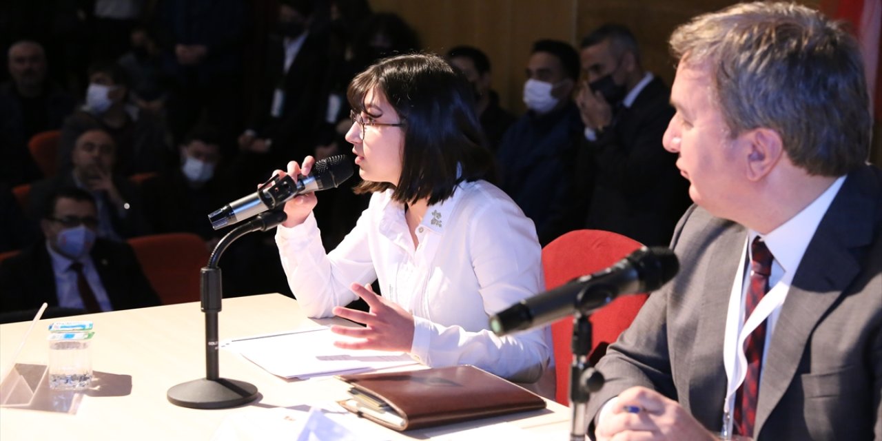 Aksaray'da Sosyal Medya ve İnternet Bağımlılığı Ele Alındı