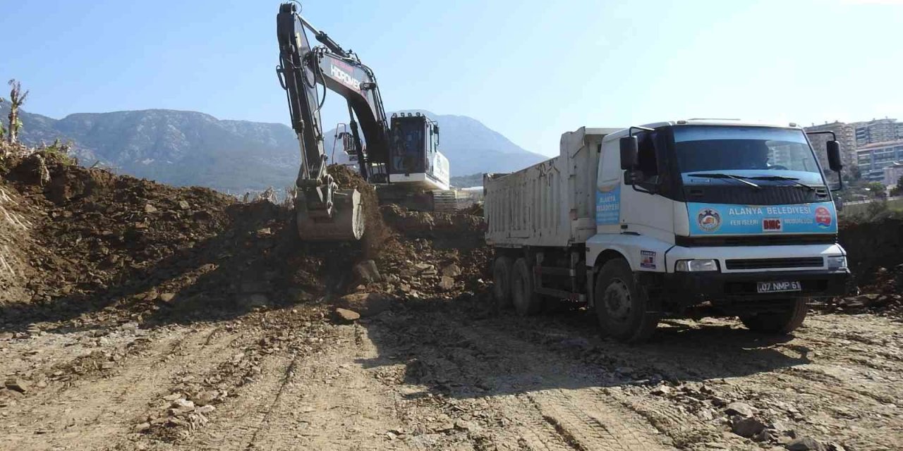 Alanya Mahmutlar’da İmar Yolu Çalışmaları Hızlandı