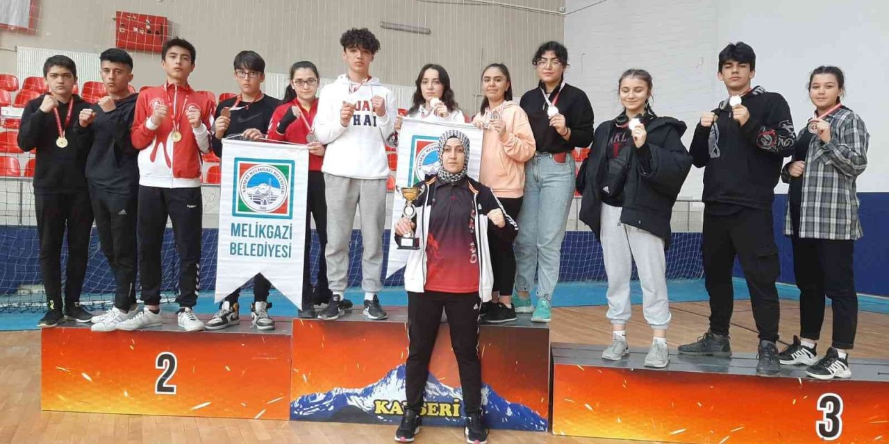 Melikgazi Wushu Takımı Çanakkale Zaferi Kupası’ndan Birinci Çıktı