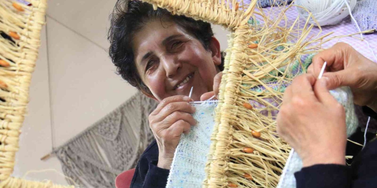 "yaşamak Güzel, Bir Şeyler Öğrenmek Daha Da Güzel"