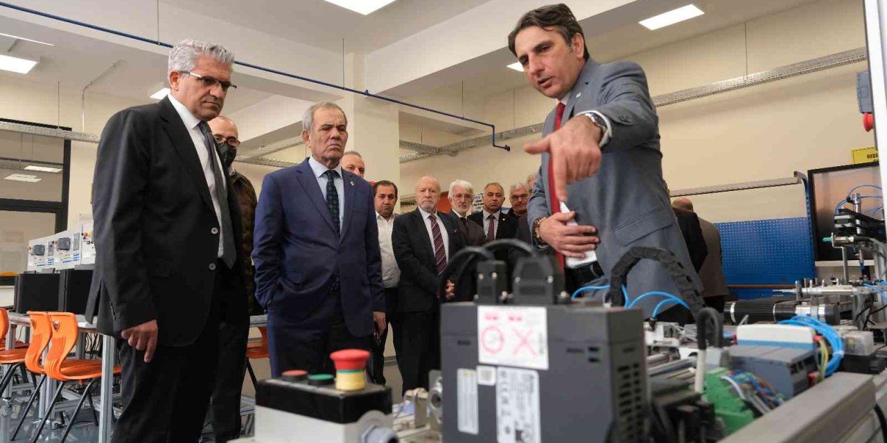 Ahbaplar Grubu’ndan Özel Eosb Mesleki Ve Teknik Anadolu Lisesi’ne Ziyaret